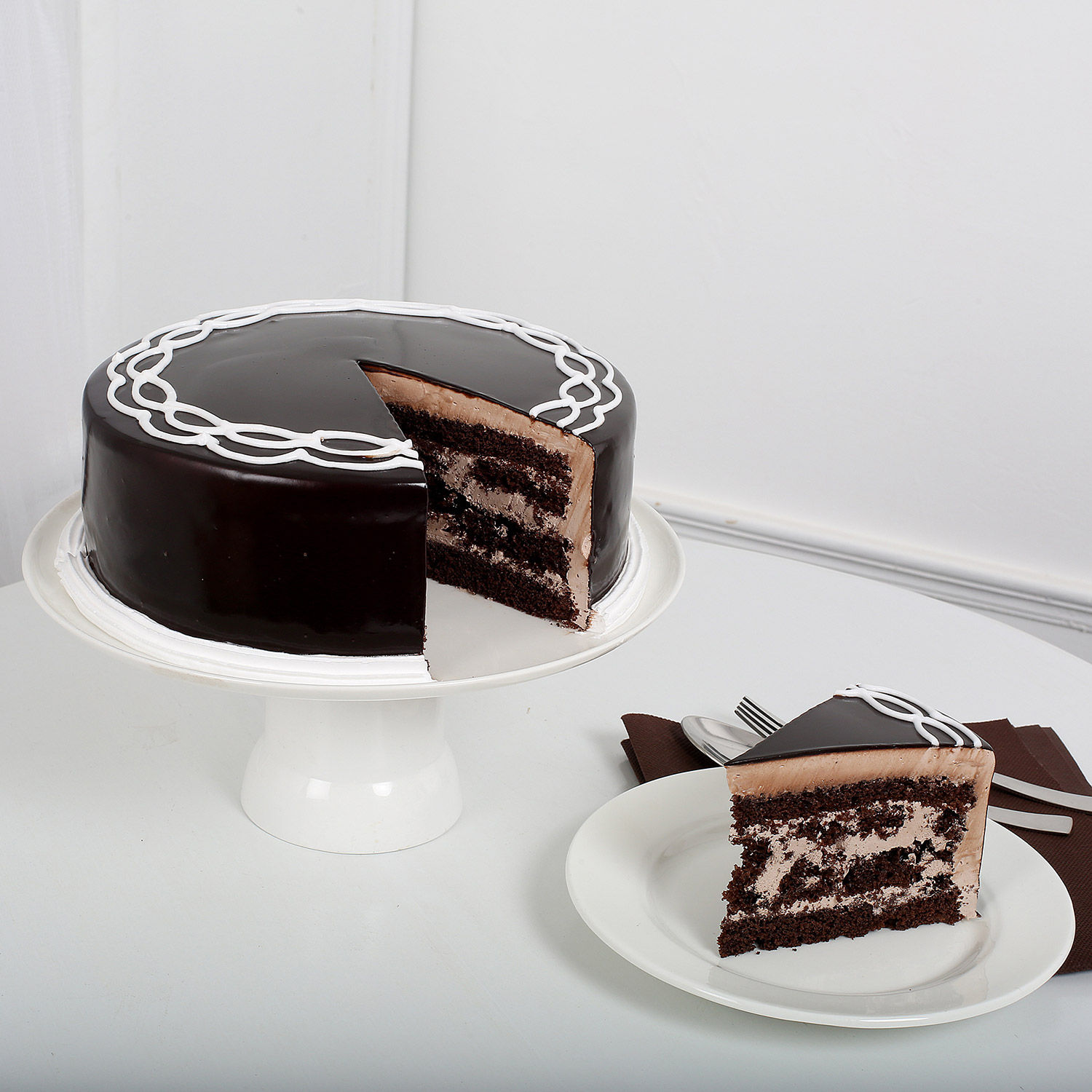 Buy/Send Chocolate Cake Half kg Online Ferns N Petals