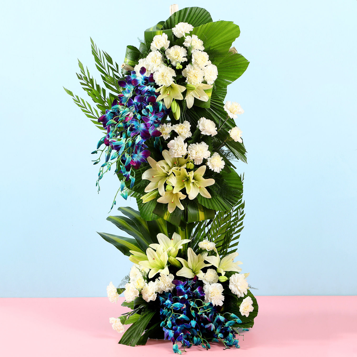 Buy/Send Blue & White Flower Arrangement Online Ferns N Petals