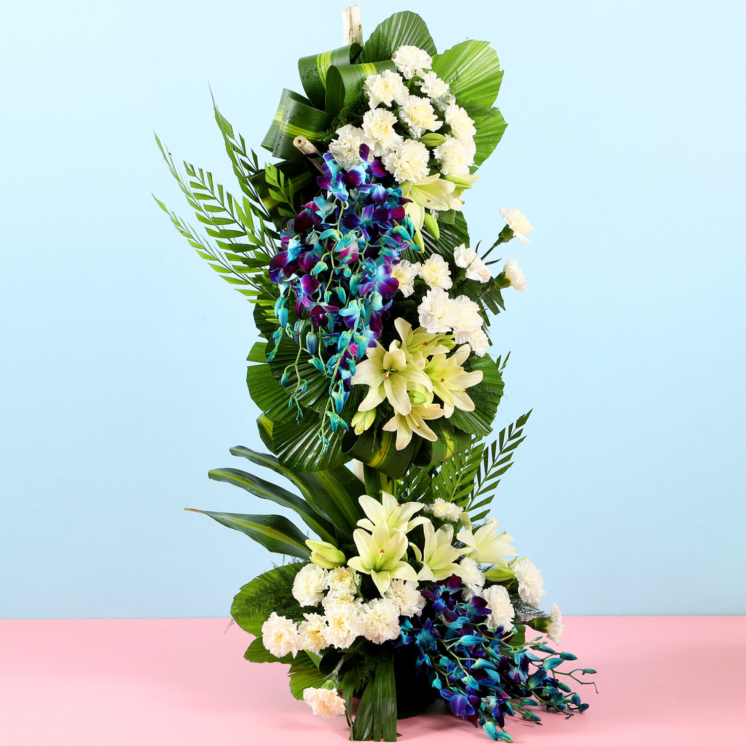 Buy/Send Blue & White Flower Arrangement Online Ferns N Petals