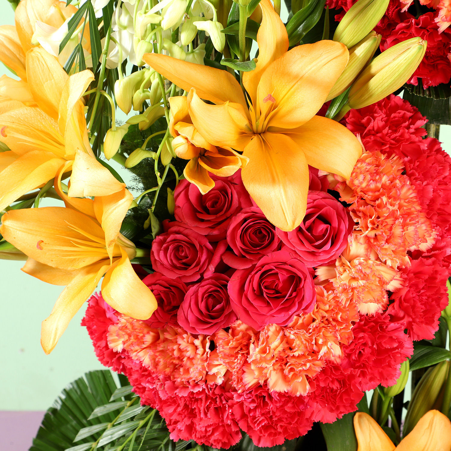 Buy/Send Grand Flower Arrangement Online Ferns N Petals