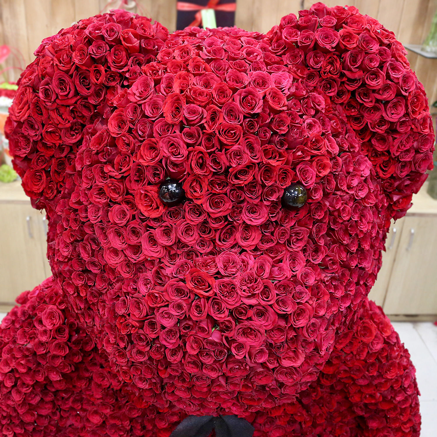 red roses and teddy bear